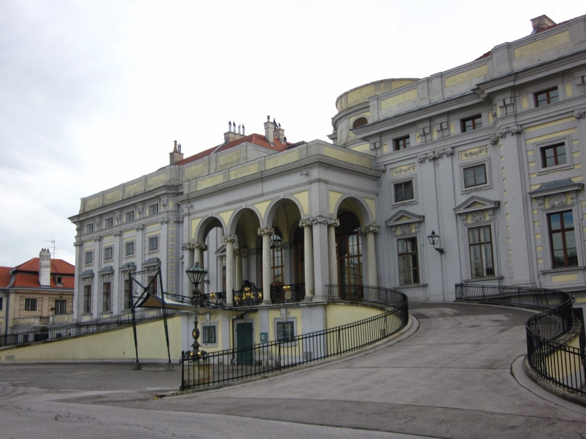 el hotel en Viena de la película Alta Tensión de 007