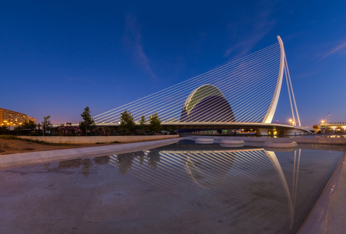 Puente de la Serrería, Valencia Las controvertidas obras de Calatrava: ¿arte o desastre?