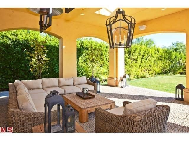 Charlie Sheen vende dos de sus tres mansiones en Los Ángeles tras anunciar que es seropositivo