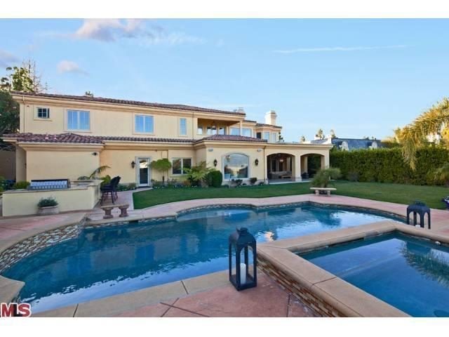 Charlie Sheen vende dos de sus tres mansiones en Los Ángeles tras anunciar que es seropositivo