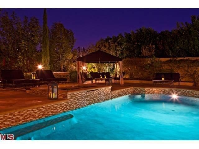 Charlie Sheen vende dos de sus tres mansiones en Los Ángeles tras anunciar que es seropositivo