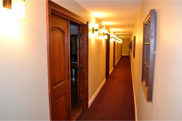 luxury-underground-bunker-0011-640x427-c