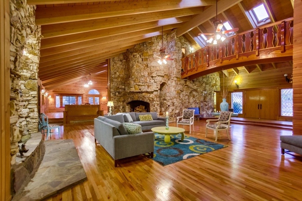 Interior del castillo en venta