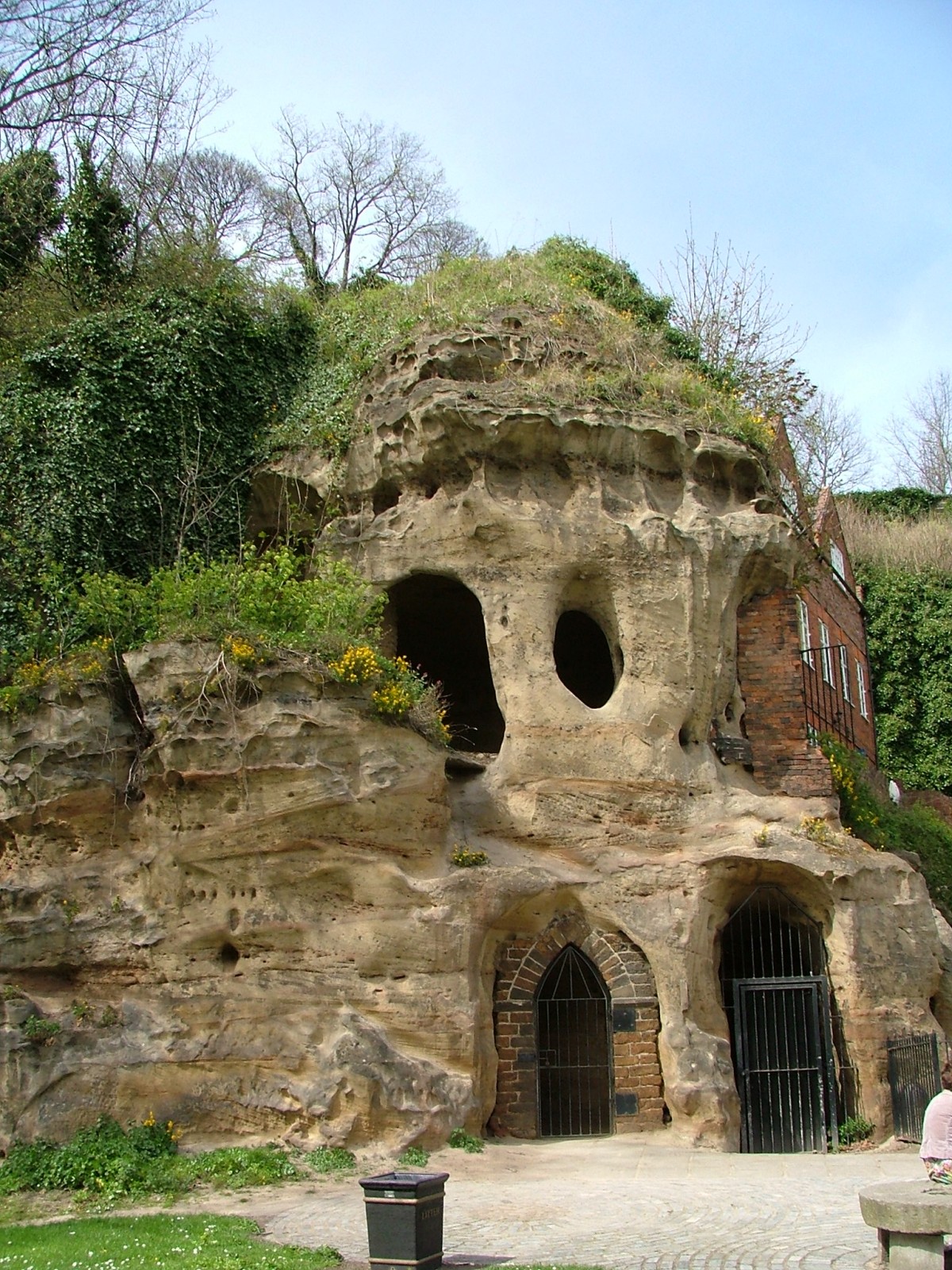 nottingham_castle_caves_01