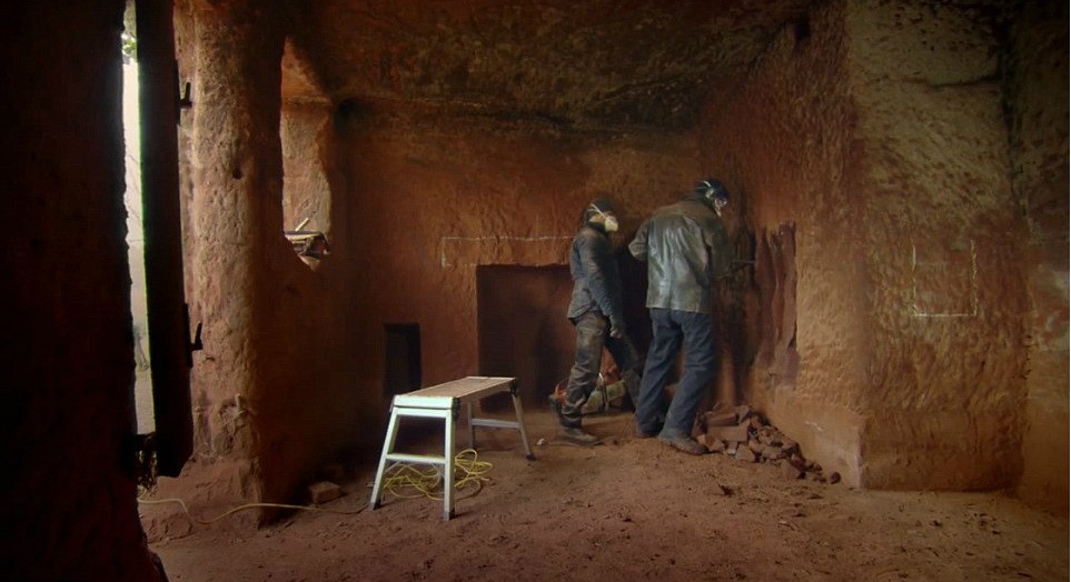 El hombre de las cavernas: gasta 200.000 euros en convertir una cueva de 700 años en una casa de lujo