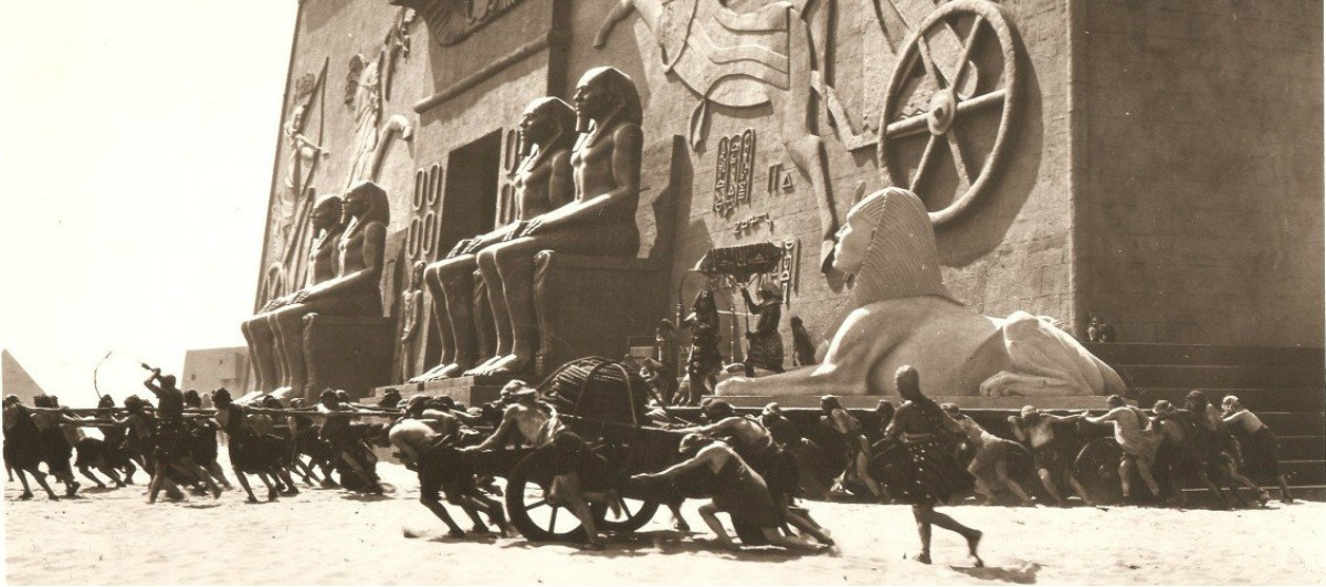 Una réplica a tamaño real de una ciudad egipcia