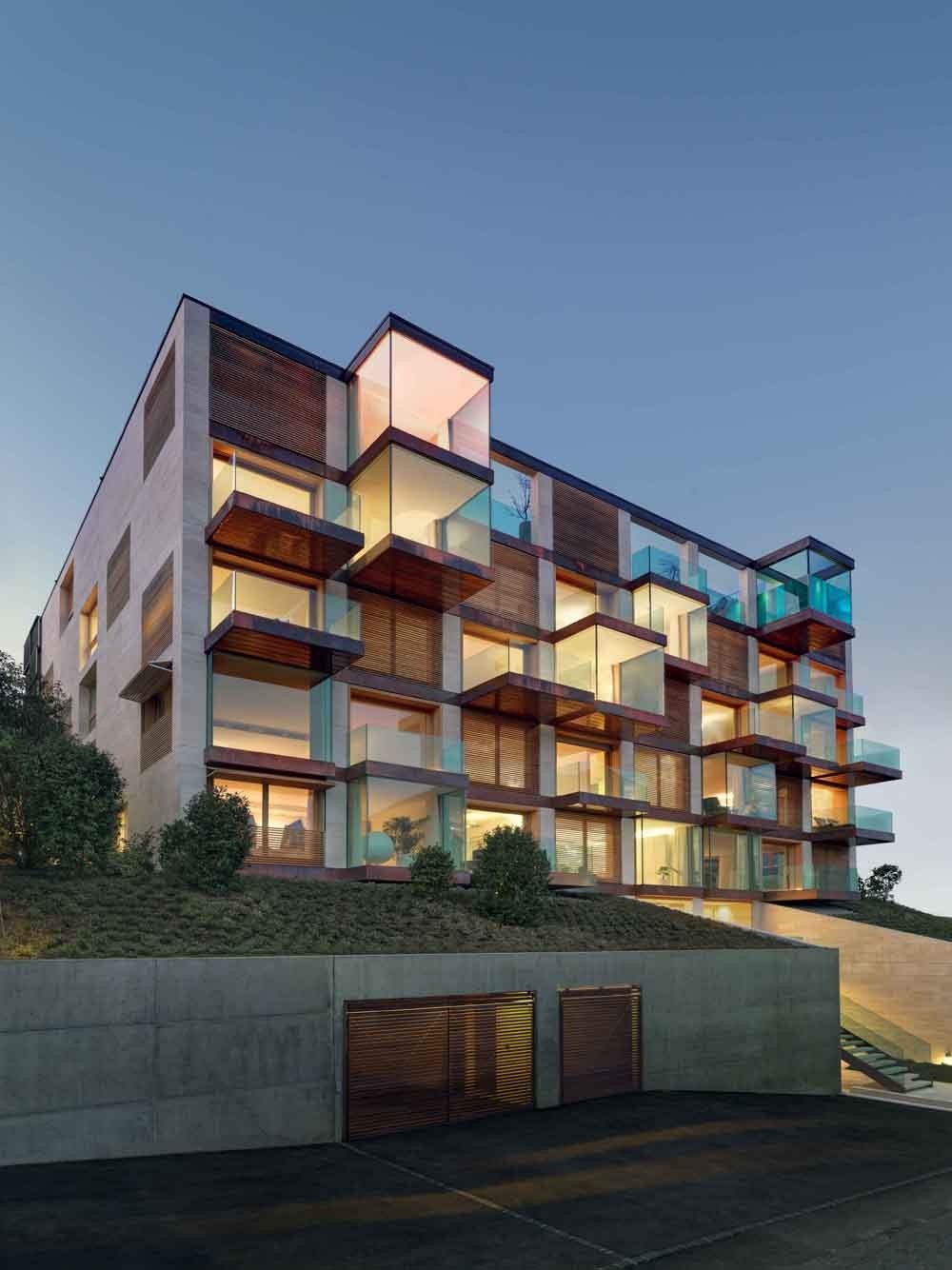 Arquitectura exhibicionista: 10 edificios con fachadas de cristal que parecen transparentes 