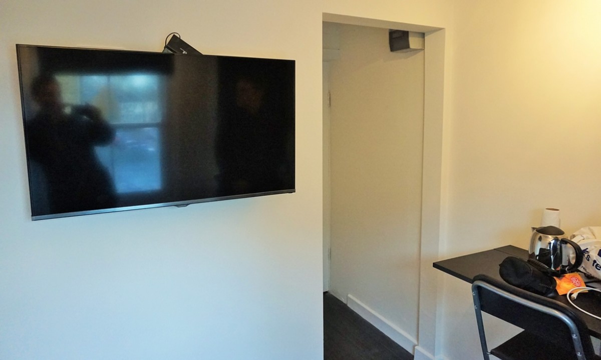 Interior del mini piso en Londres