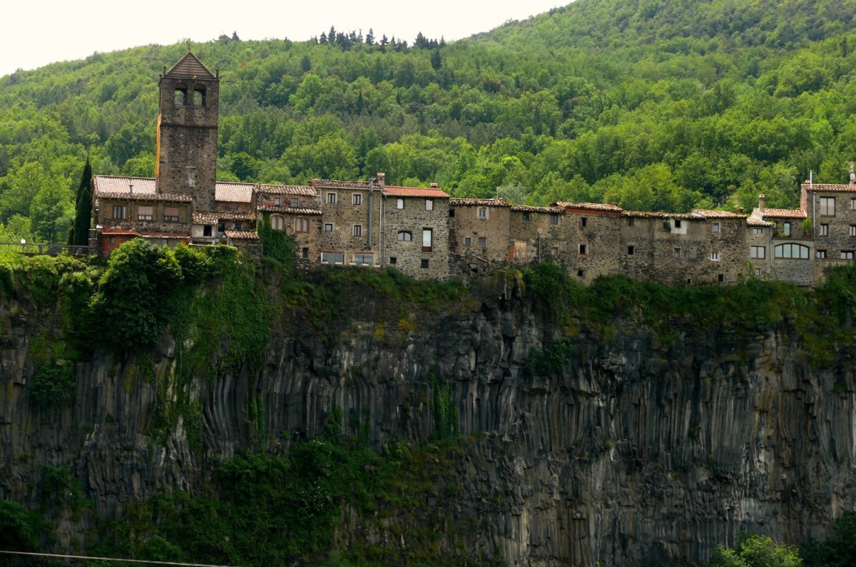 Castellfollit de la Roca - Pirineo catalán