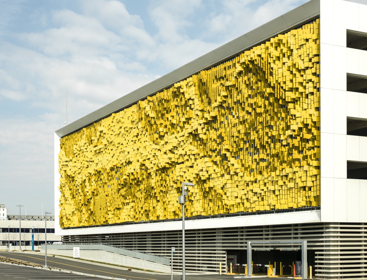 10 edificios multicolor que reflejan la geometría de la naturaleza