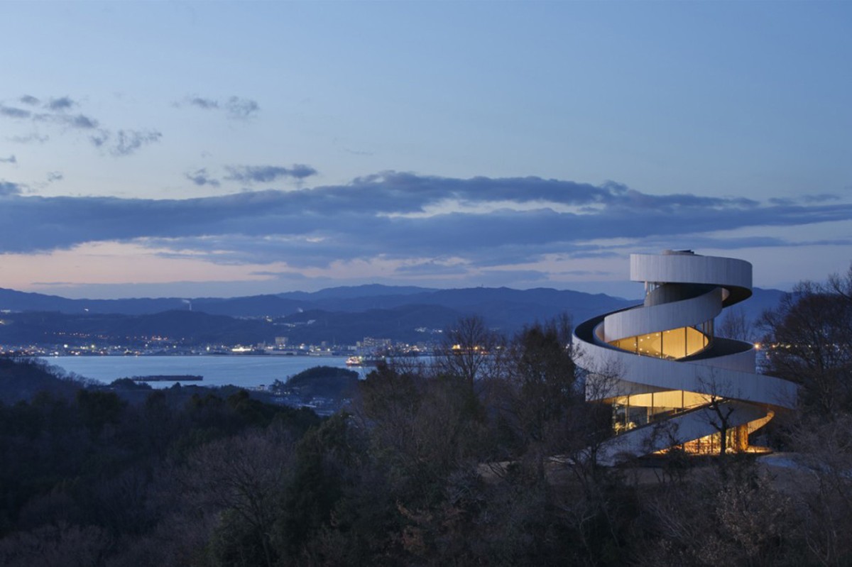 10 edificios multicolor que reflejan la geometría de la naturaleza