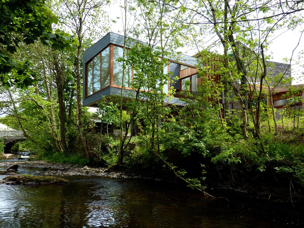 Una casa de ensueño o cómo aprovechar al máximo la luz en los bosques de  Gales — idealista/news