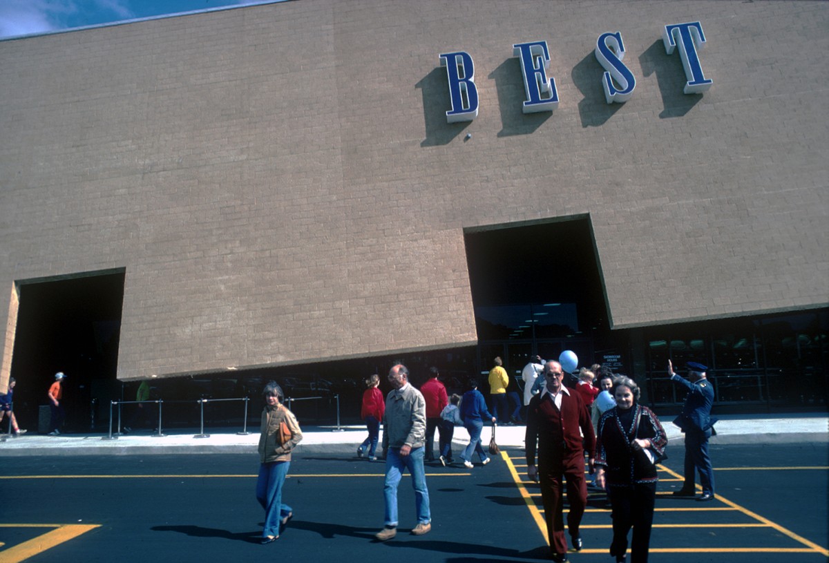 La historia de la cadena de tiendas con las fachadas más espectaculares y originales jamás vistas
