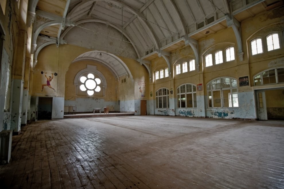 10 misteriosos lugares atrapados por su pasado