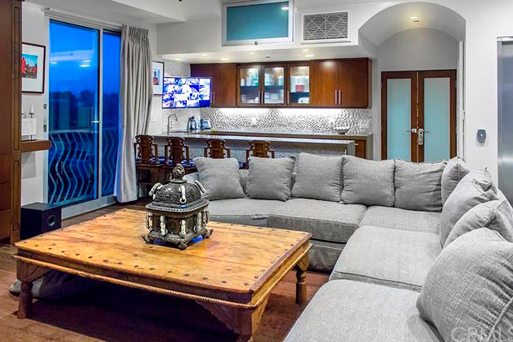 ice-cube-buys-house-in-marina-del-ray-ca-bar