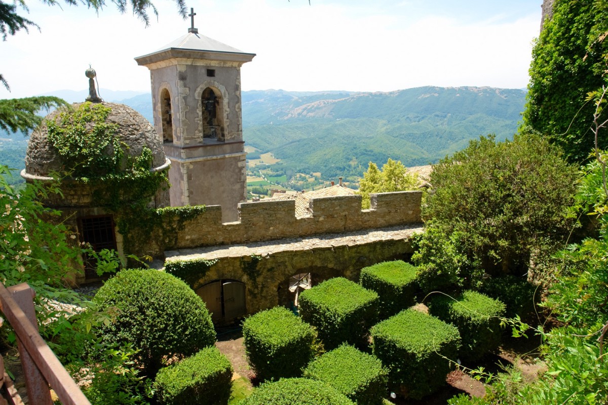 Los 7 castillos y palacios más 'top' a la venta en Europa (y uno está en Mallorca)