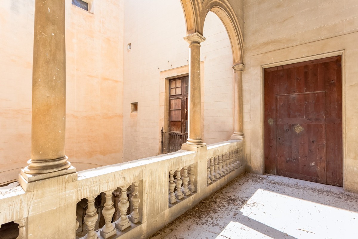 Los 7 castillos y palacios más 'top' a la venta en Europa (y uno está en Mallorca)