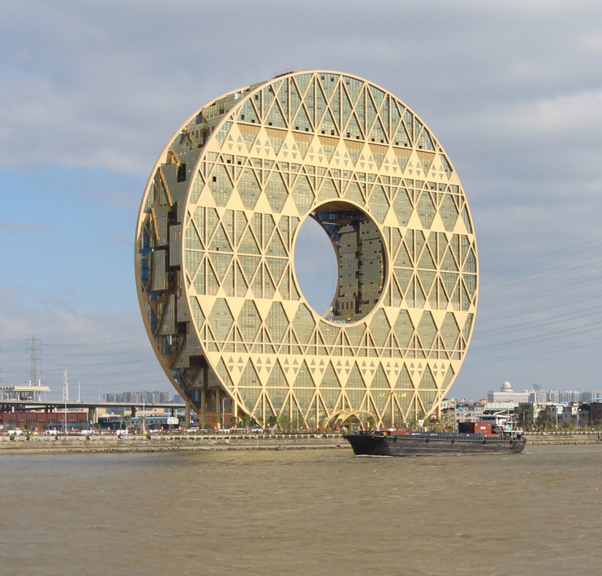 El ‘edificio retrete’ o por qué ha fracasado el intento de acabar con las construcciones raras en China