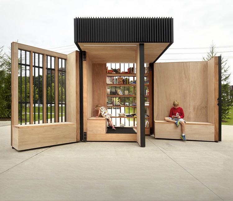 biblioteca-stoy-pod3