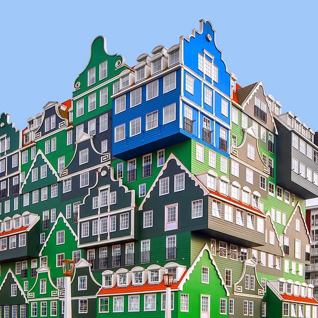 El ‘cazador de colores’ que se dedica a fotografiar las fachadas más llamativas de Europa