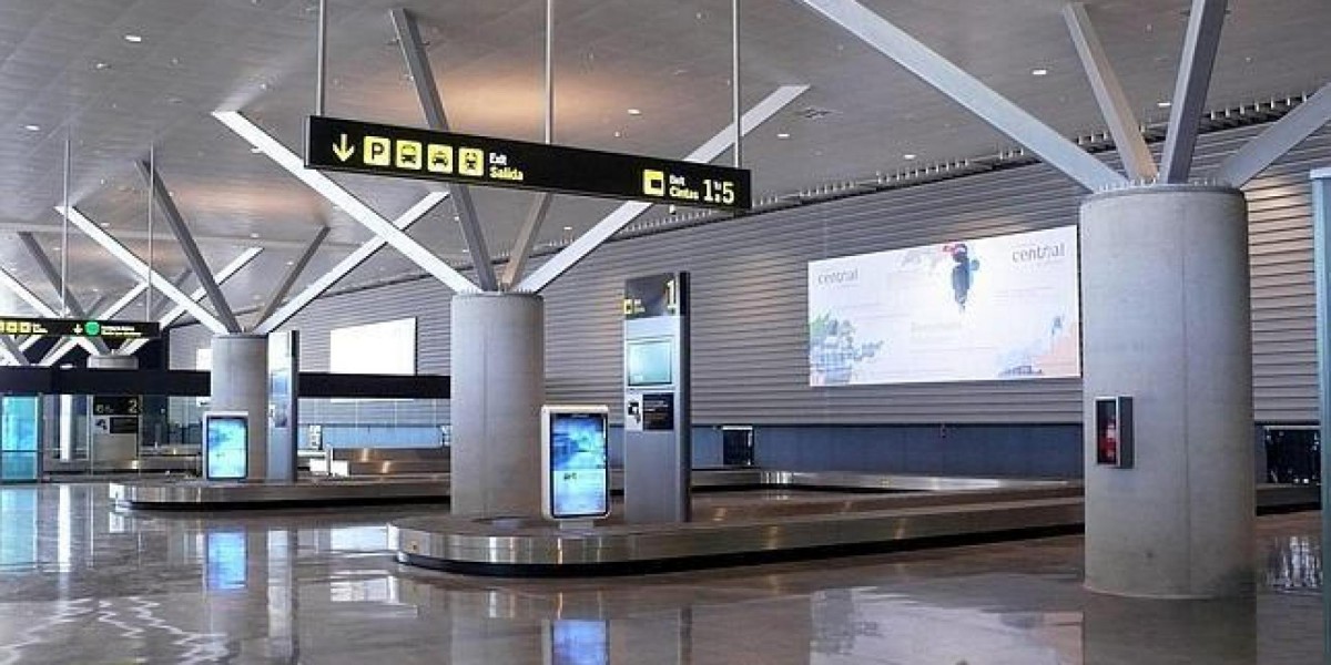 Aeropuerto de Ciudad Real (Ciudad Real, España) – 1.000 millones de euros ‘Elefantes blancos’: construcciones gigantescas, enormemente caras e inútiles