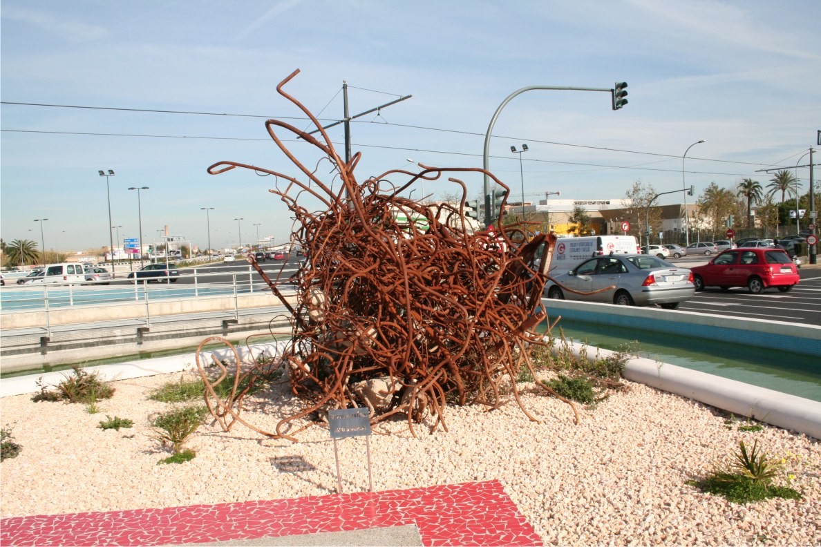 Las esculturas urbanas más feas no están en las rotondas españolas (al menos no todas)