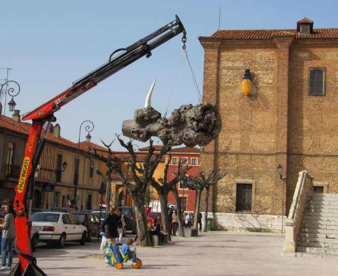 Las esculturas urbanas más feas no están en las rotondas españolas (al menos no todas)