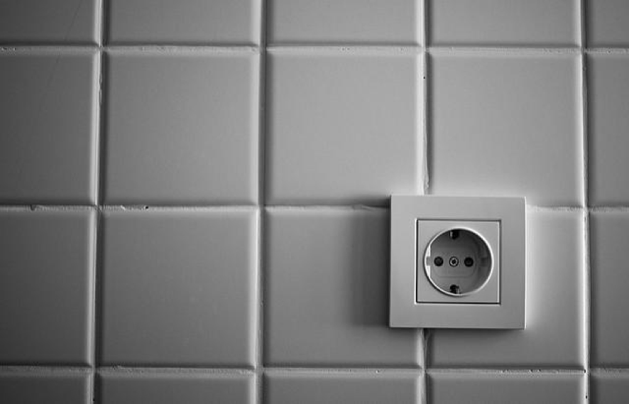 ¿Por qué los contadores inteligentes hacen que pagues hasta un 35% más por la luz?