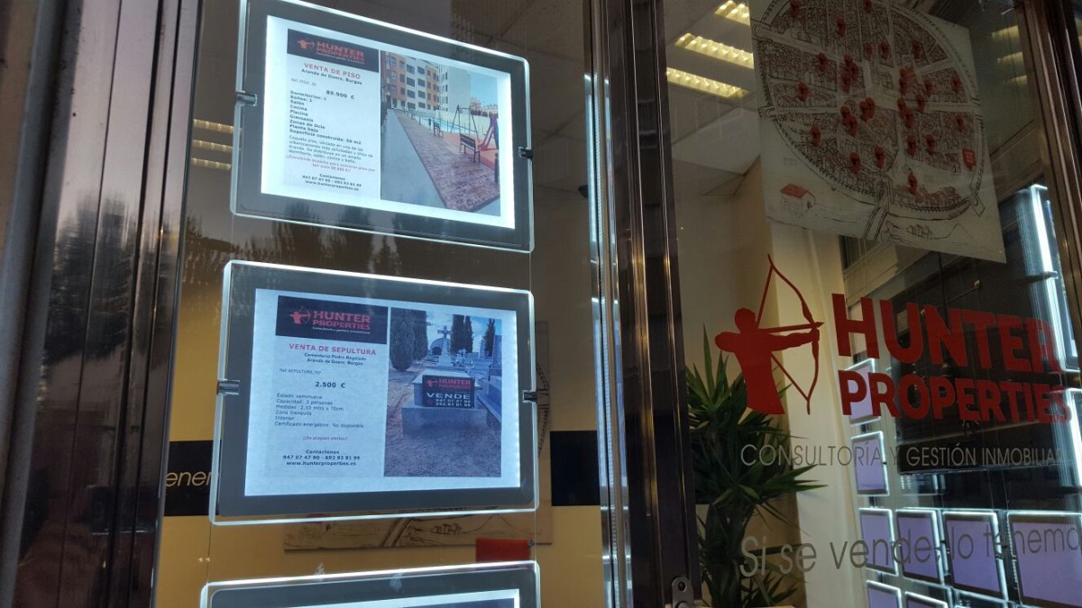 Negocios insólitos: vender una tumba como si fuera una vivienda