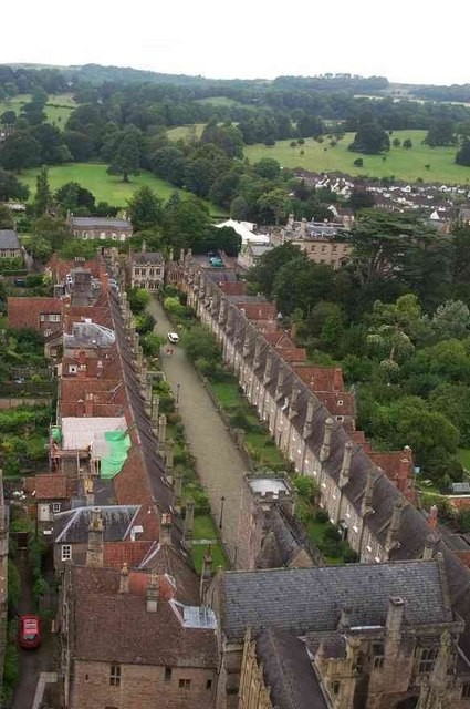 vicars_close_-_geograph.org_.uk_-_526289