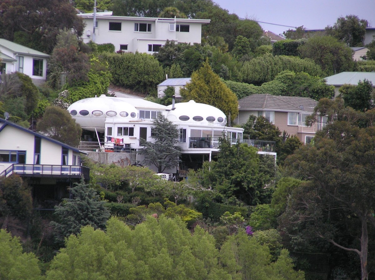 El misterio de las casas con forma de platillo volante