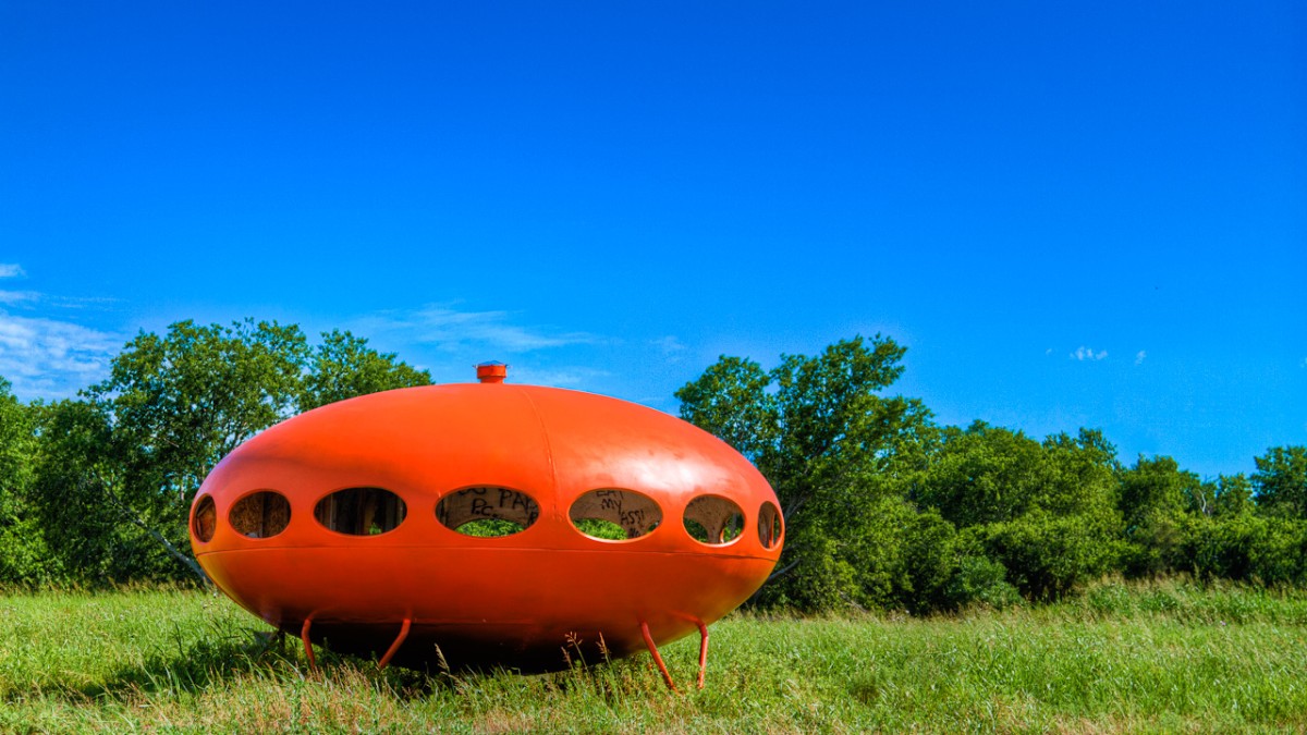 futuro_house_100x100