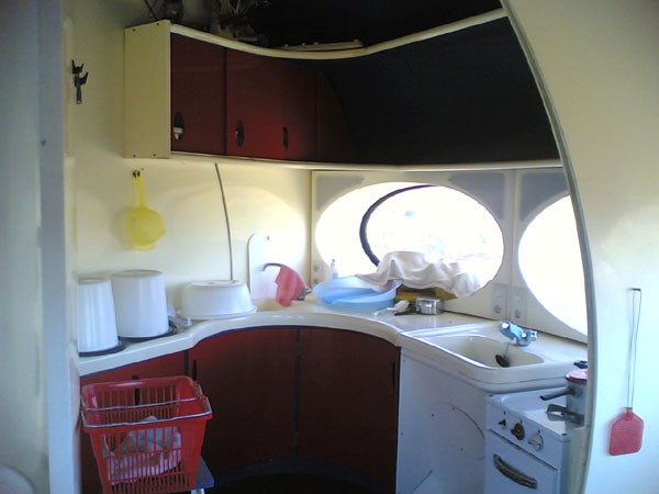 El misterio de las casas con forma de platillo volante