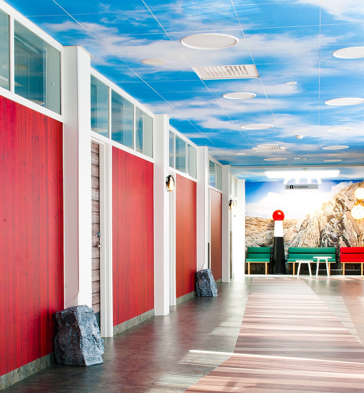 Cuando la decoración sirve para hacer más felices a los niños y llevadera su estancia en el hospital
