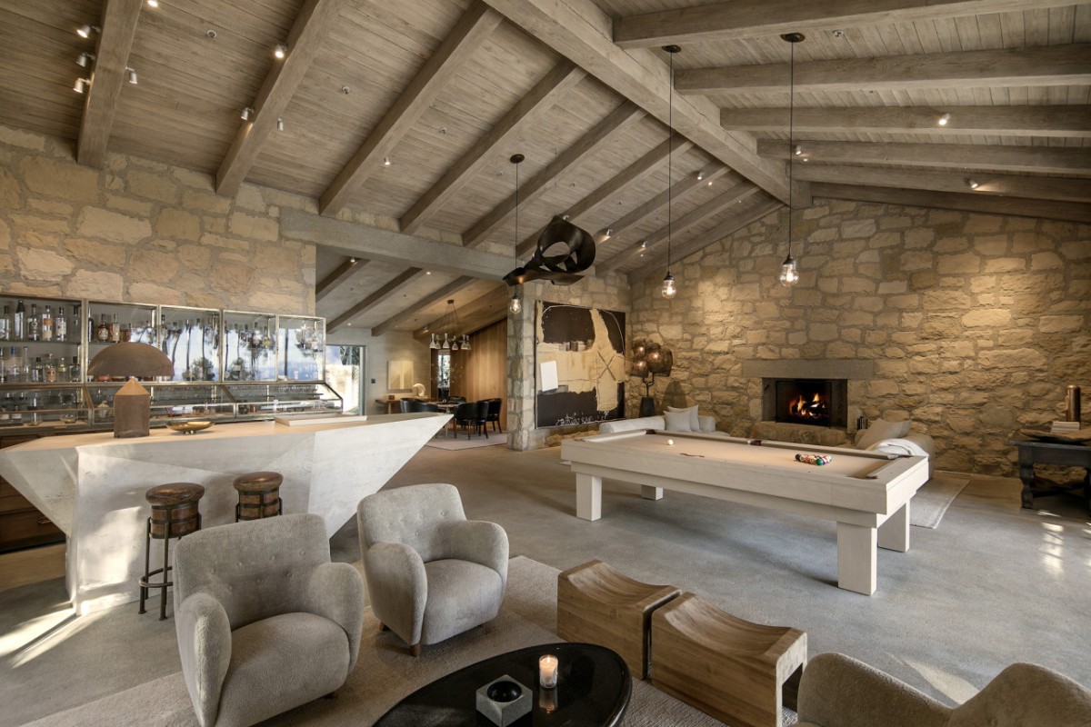 La vivienda está construida bajo el estilo toscano