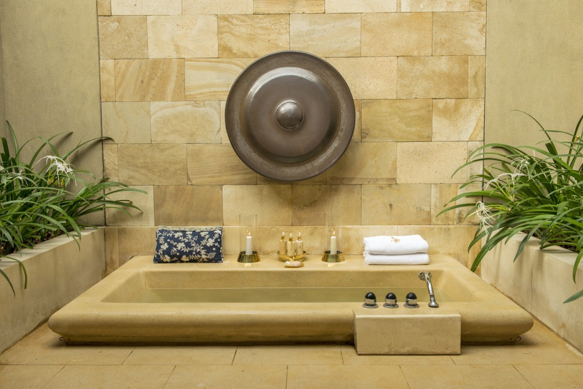 bathtub