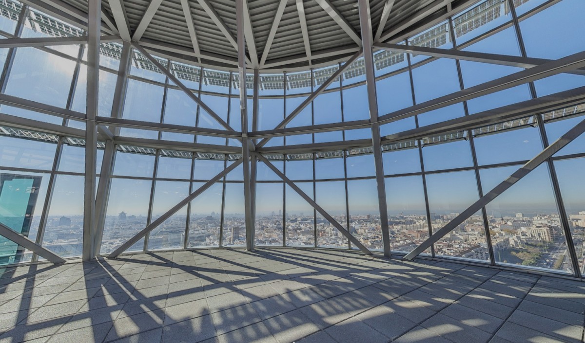La consultora EY culmina el traslado a la madrileña Torre Azca: así es su nueva sede