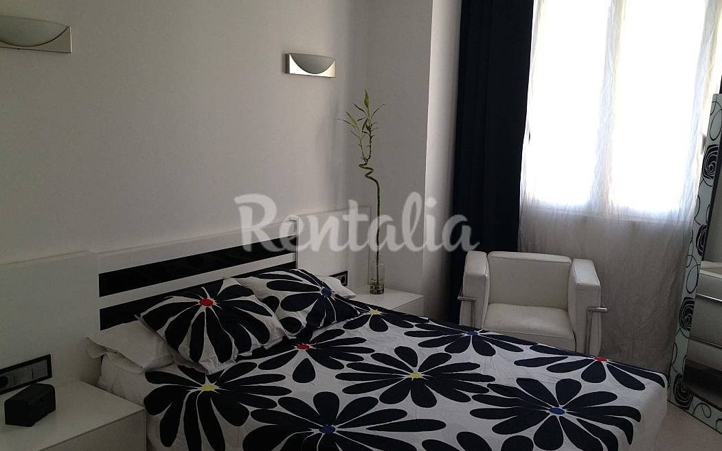 Apúntate a las Fallas: tres viviendas disponibles para disfrutar de las famosas fiestas de Valencia 