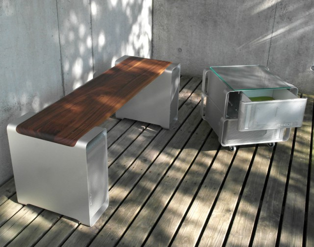 Cedés, disquetes y cintas de vídeo: cómo fabricar muebles a partir de tecnología obsoleta