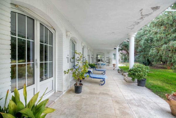 El chalet de Manuel Moix en la Sierra de Madrid, a la venta en idealista por 570.000 euros