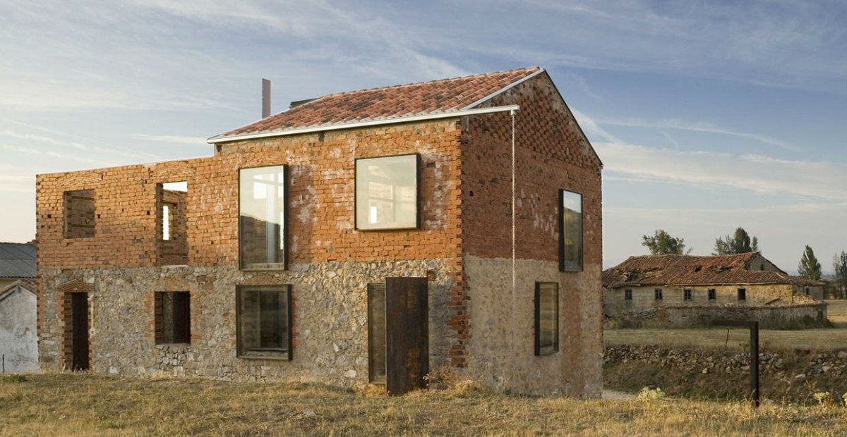 la_ruina_habitada_00