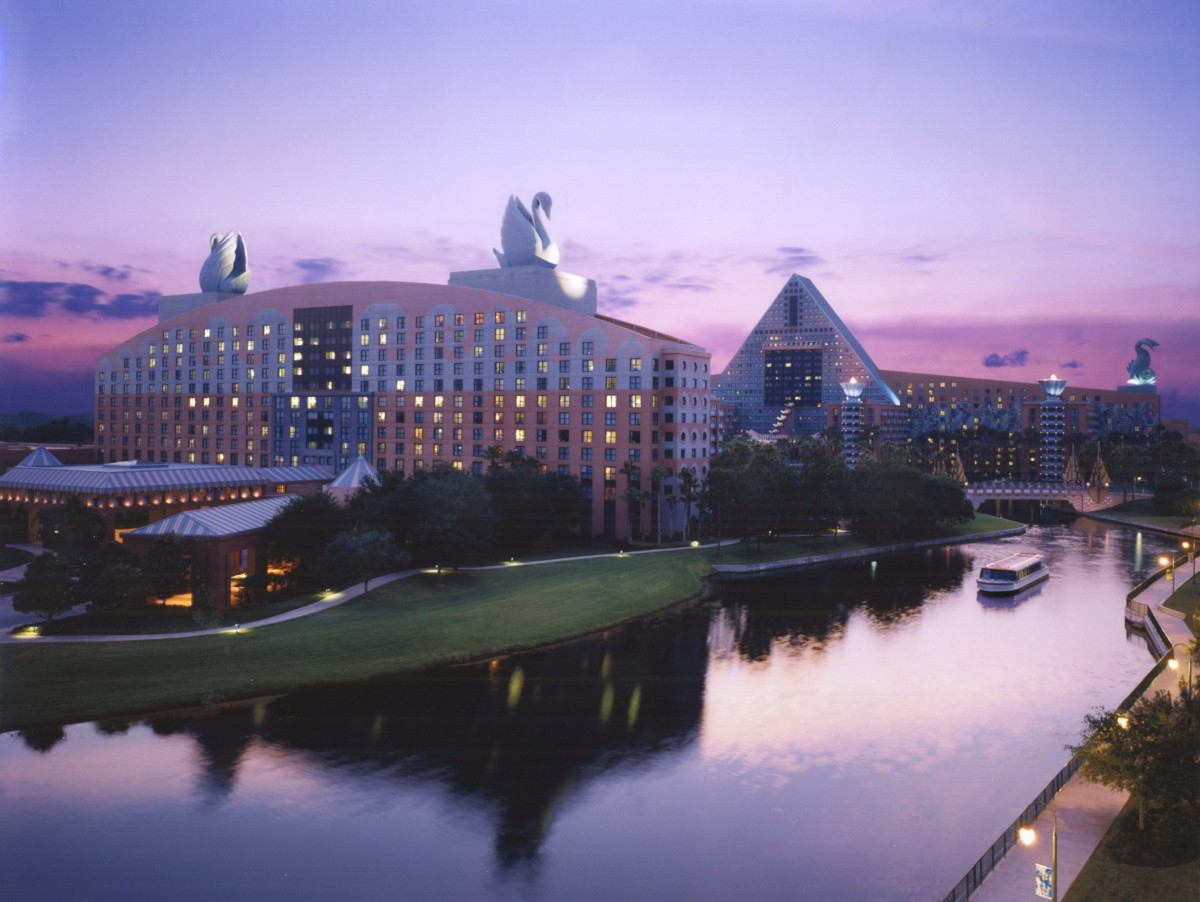 michael-graves-disney-swan-hotel-resort-orlando-florida4