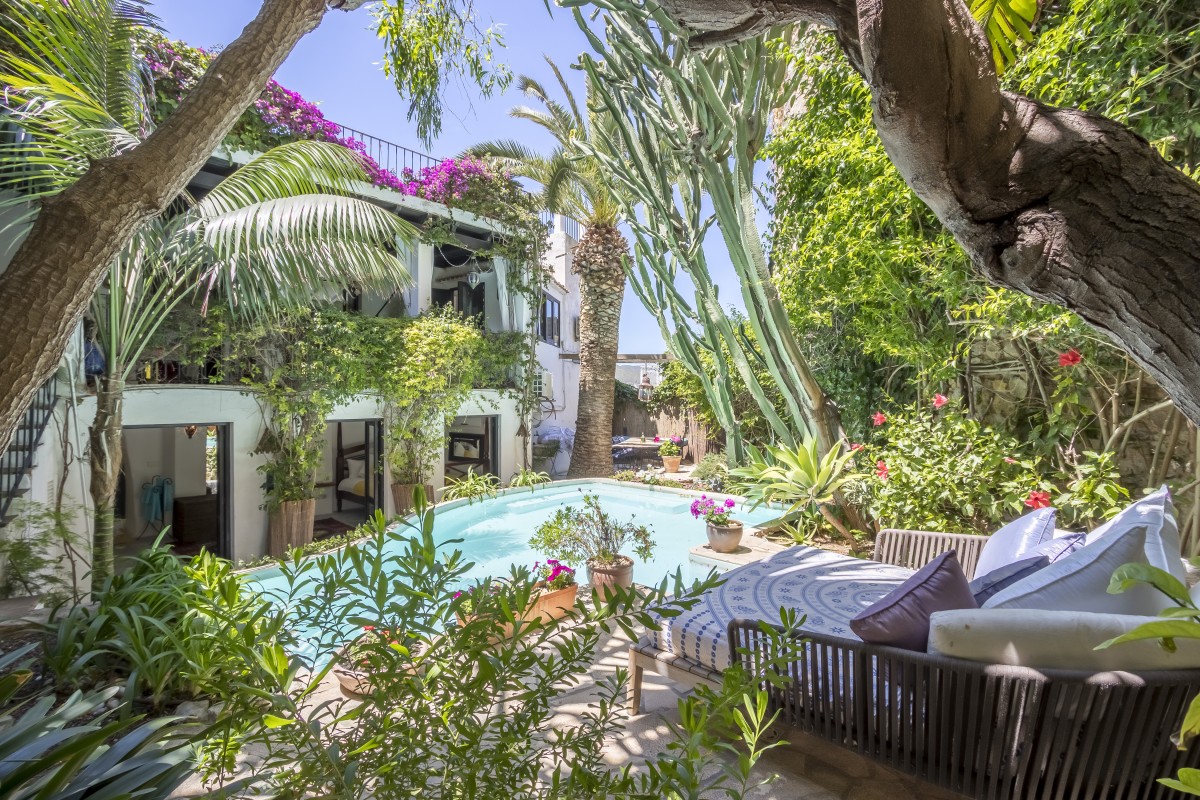 El encanto de Ibiza: españoles y franceses disparan la demanda de casas en lo que va de año