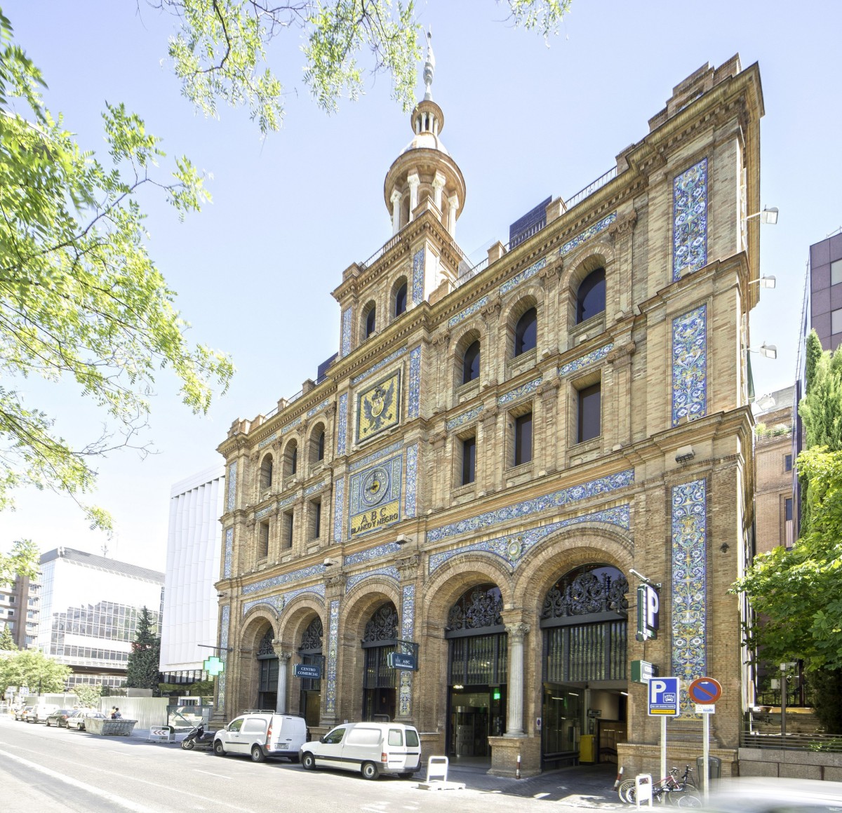 Banca March compra a CBRE Global Investors el ABC Serrano