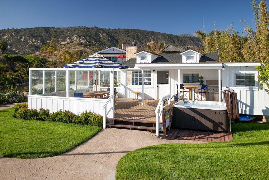 ashton_kutchers_mila_kunis2