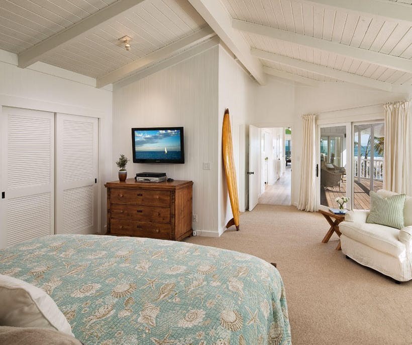 ashton_kutchers_mila_kunis5