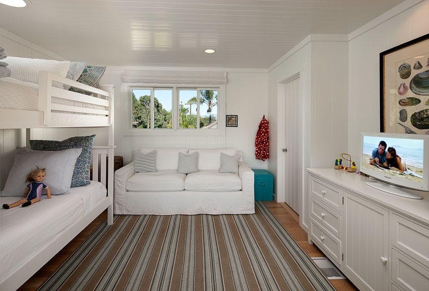 ashton_kutchers_mila_kunis7