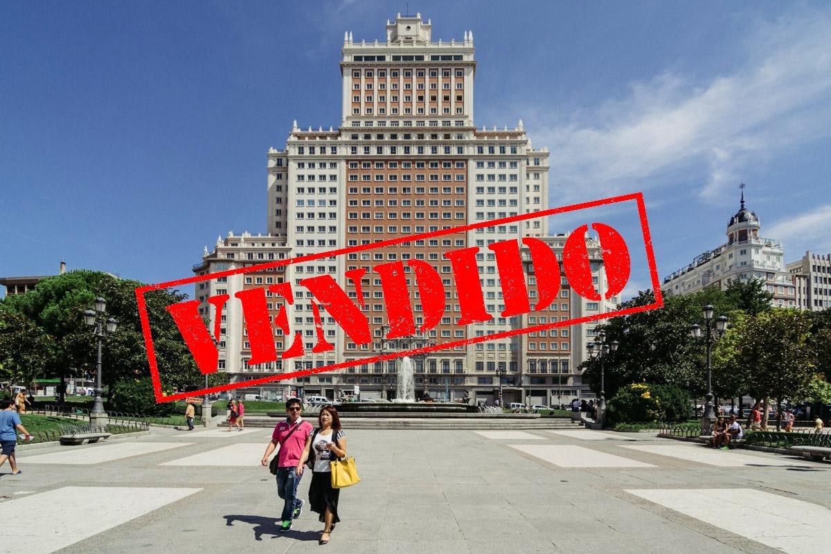 Final rocambolesco: el Edificio España se vende dos veces en el mismo día