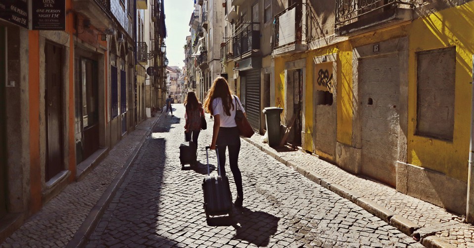 El Ayuntamiento de Barcelona busca reconciliarse con Airbnb