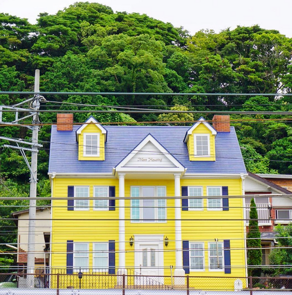Rosa ‘millennial’ y arcoiris: a qué se debe la pasión de Instagram por los edificios cursis